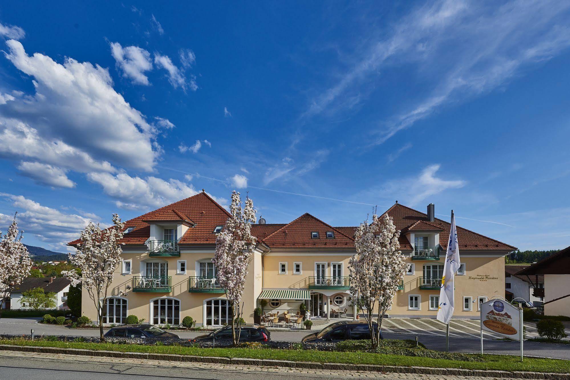 Akzent Hotel Bayerwald-Residenz Neukirchen  Exterior foto